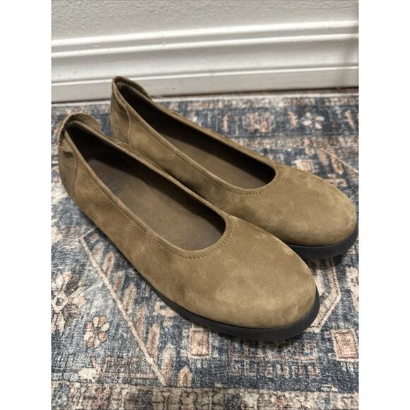 Arch Alblame Flats Women’s Size 8 EUR 39 Nubuck Leather Skip On Comfort - Picture 7 of 7